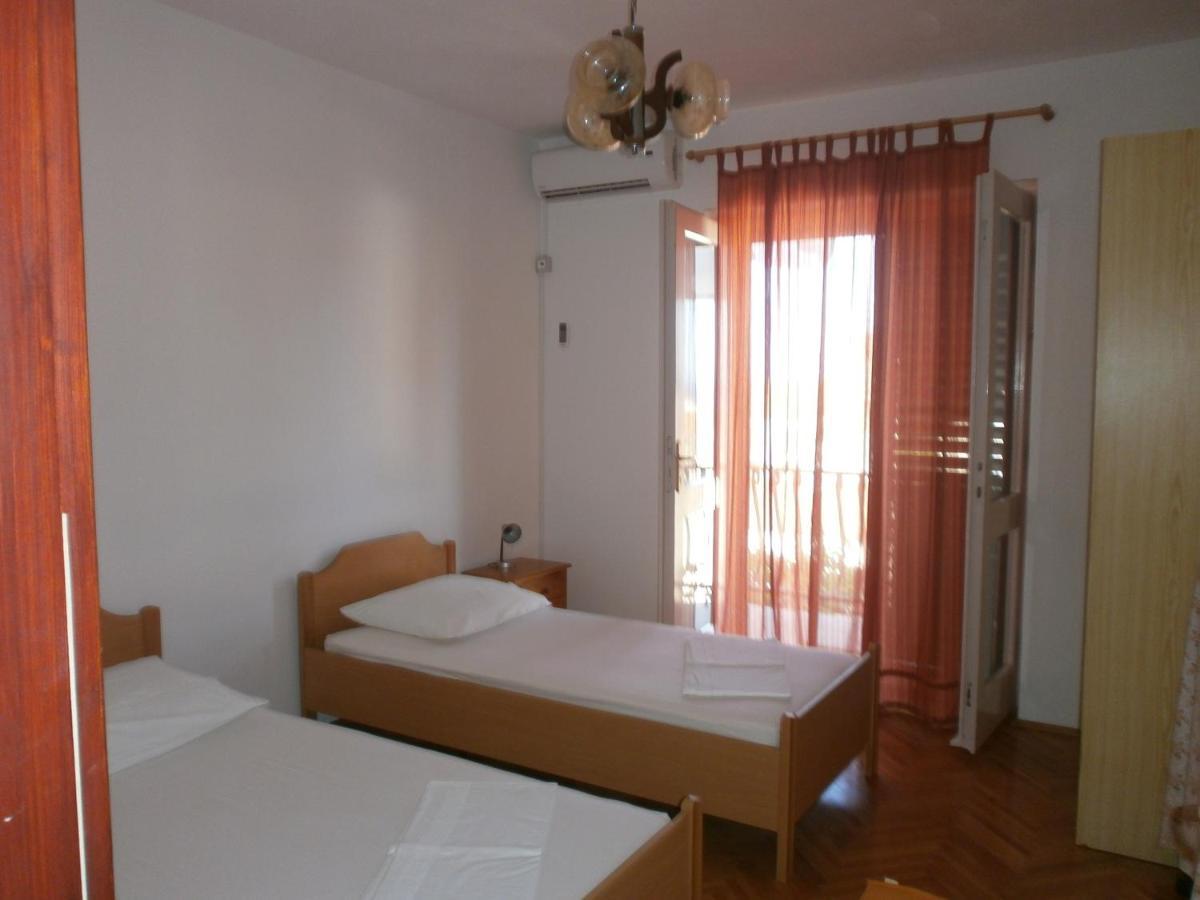 Apartments By The Sea Podgora, Makarska - 12326 Экстерьер фото